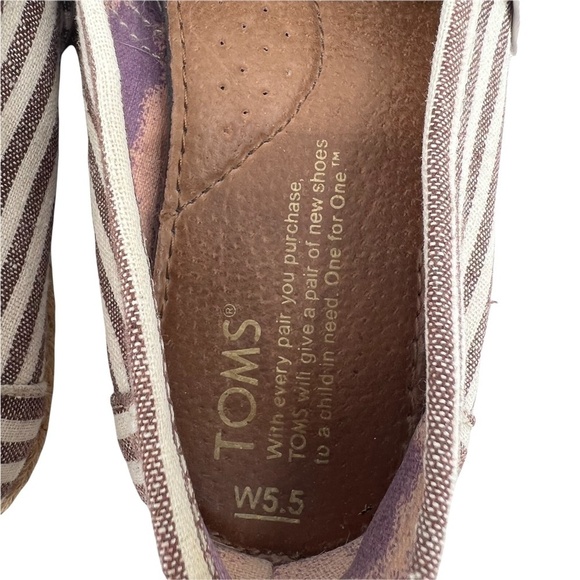 Toms Blue Striped Slip On Flats Size 5.5 Women's - Picture 2 of 9